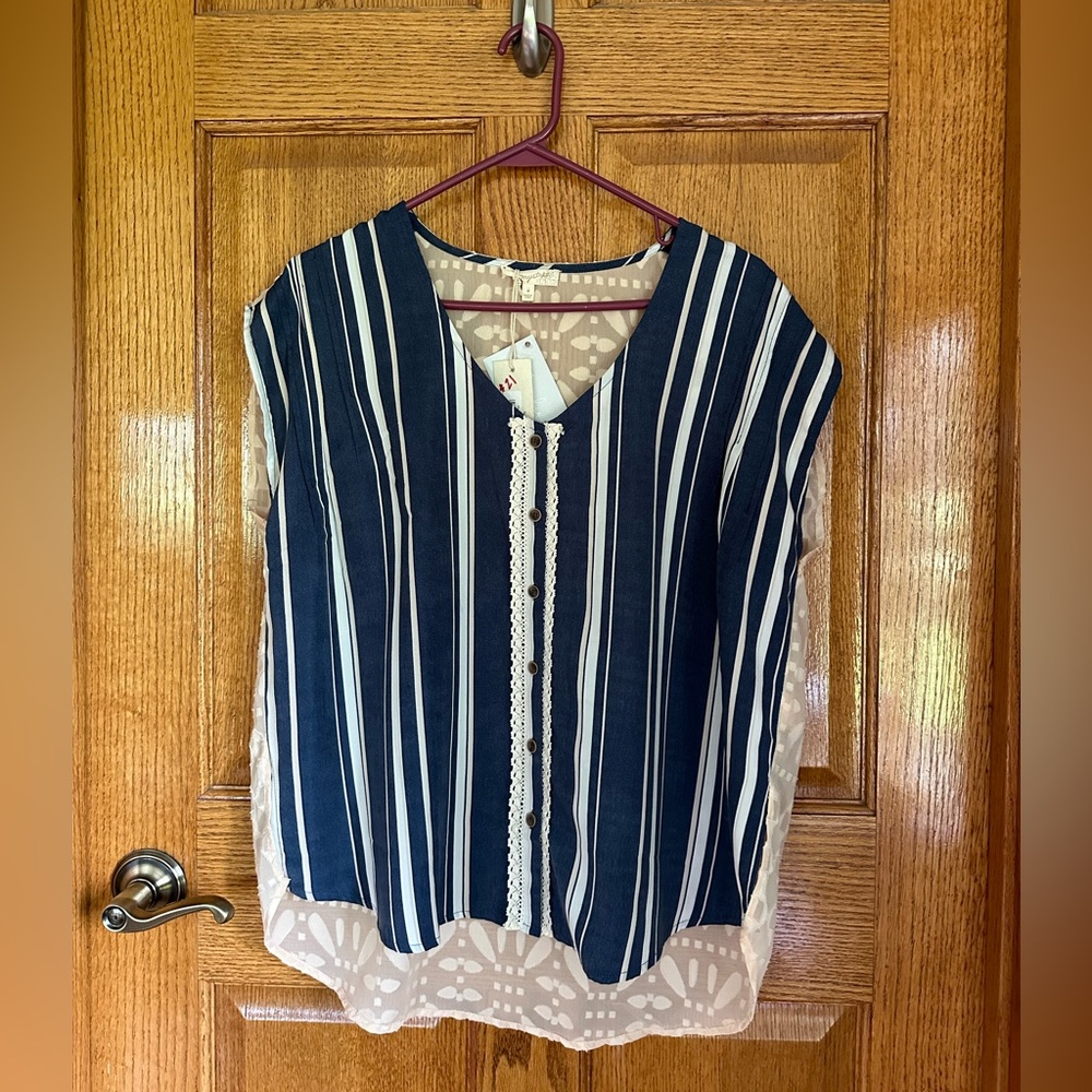 NWT Mystree Top